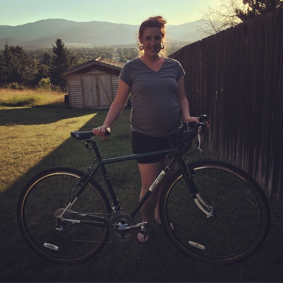 Meet your Posher, Arielle - Picture 1 of 1